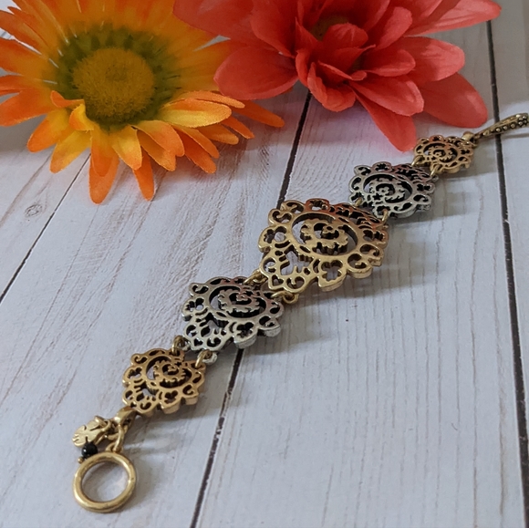 Lucky Brand Medallion Bracelet - Picture 2 of 4